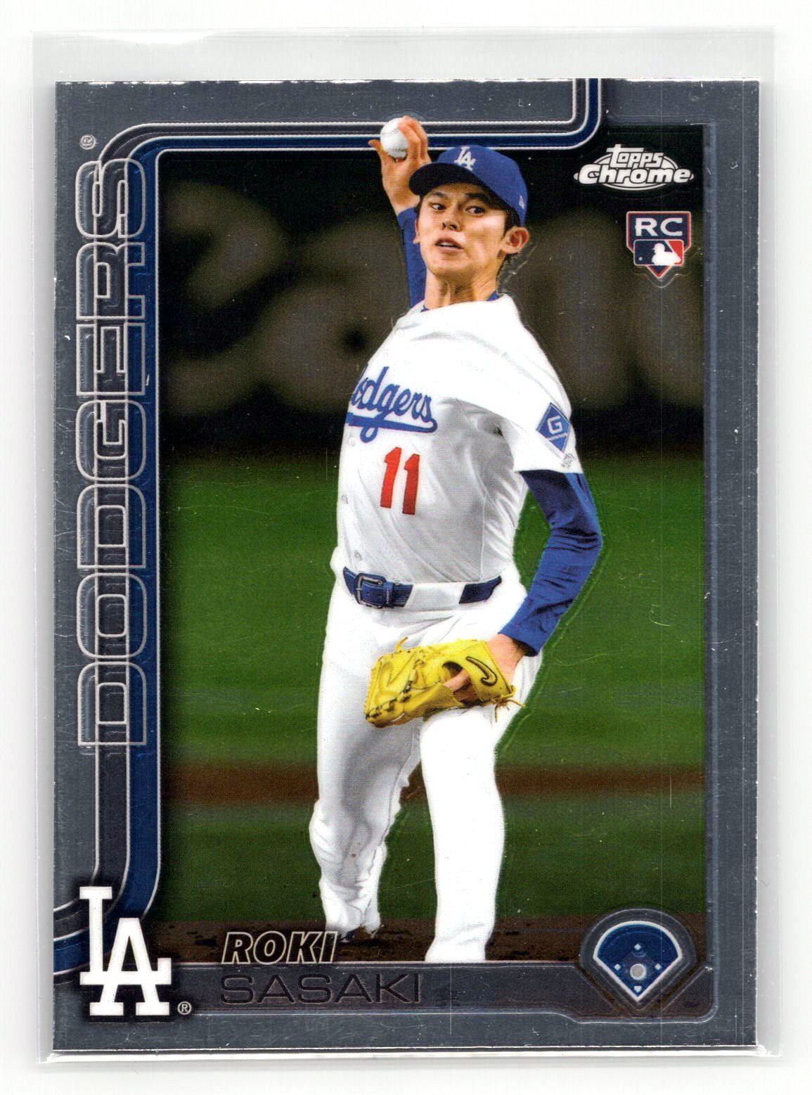 Roki Sasaki 2025 Topps Chrome Rookie RC Roki Sasaki 2025 Topps Chrome Rookie RC