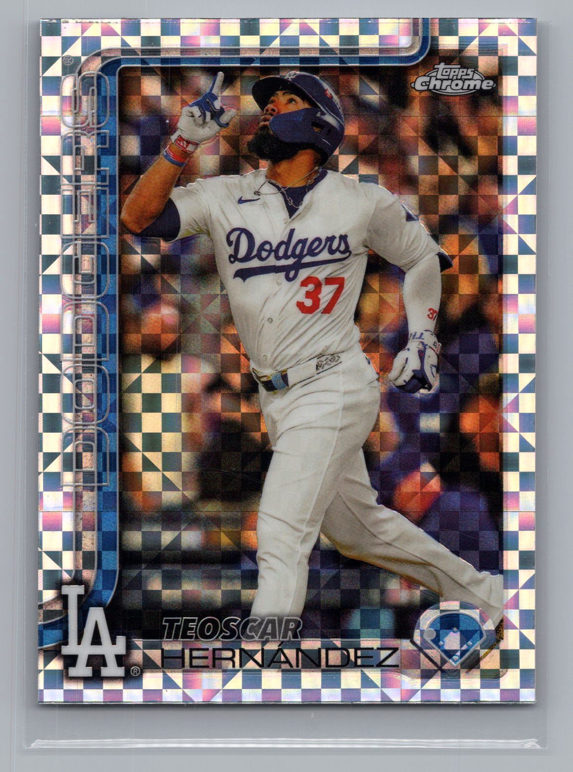 Teoscar Hernandez 2025 Topps Chrome Mojo Refractor Teoscar Hernandez 2025 Topps Chrome Mojo Refractor